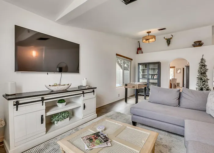 Holiday home Seasonally Heated Pool: Family Home! Phoenix