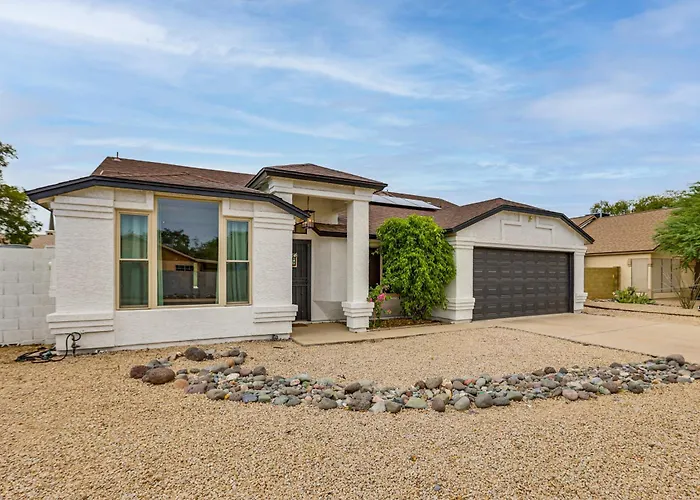 Seasonally Heated Pool: Family Home! Holiday home Phoenix
