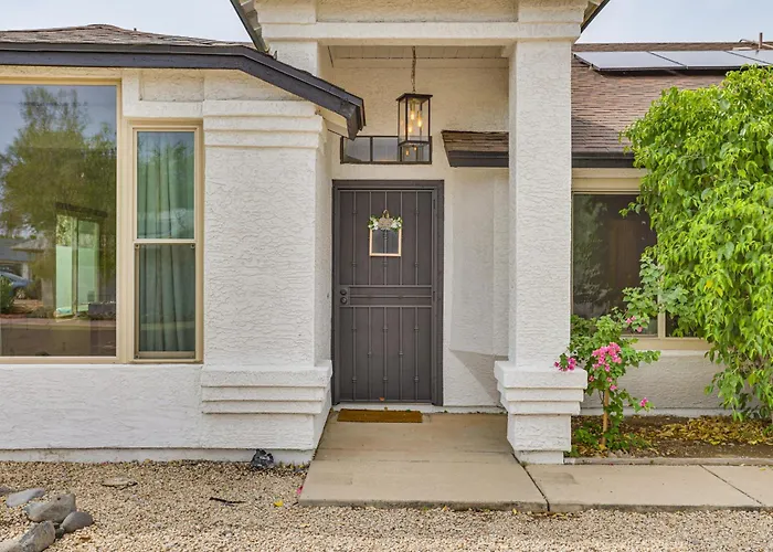 Seasonally Heated Pool: Family Home! *